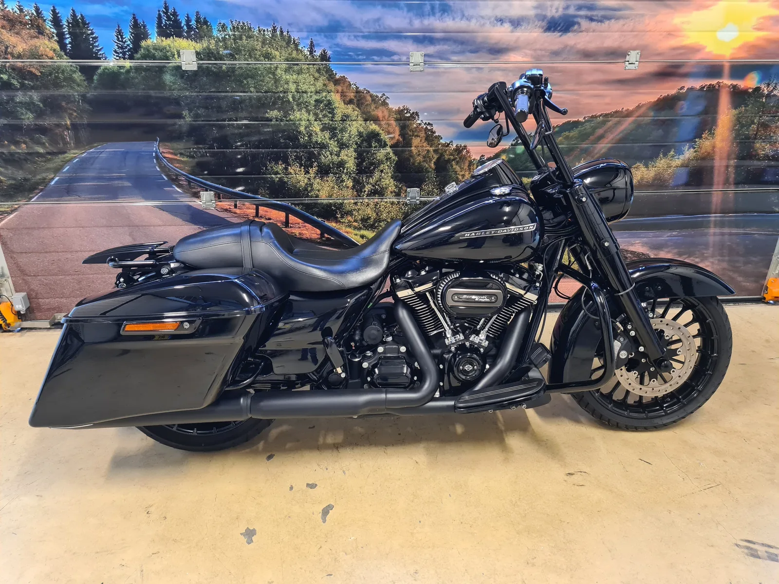 Harley-Davidson Road King Special (2018) — foto 1