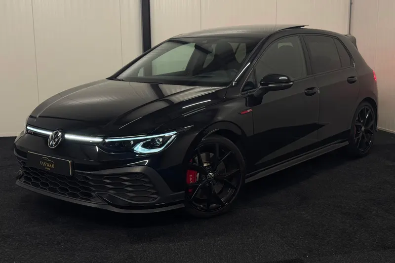 Volkswagen Golf (2023)