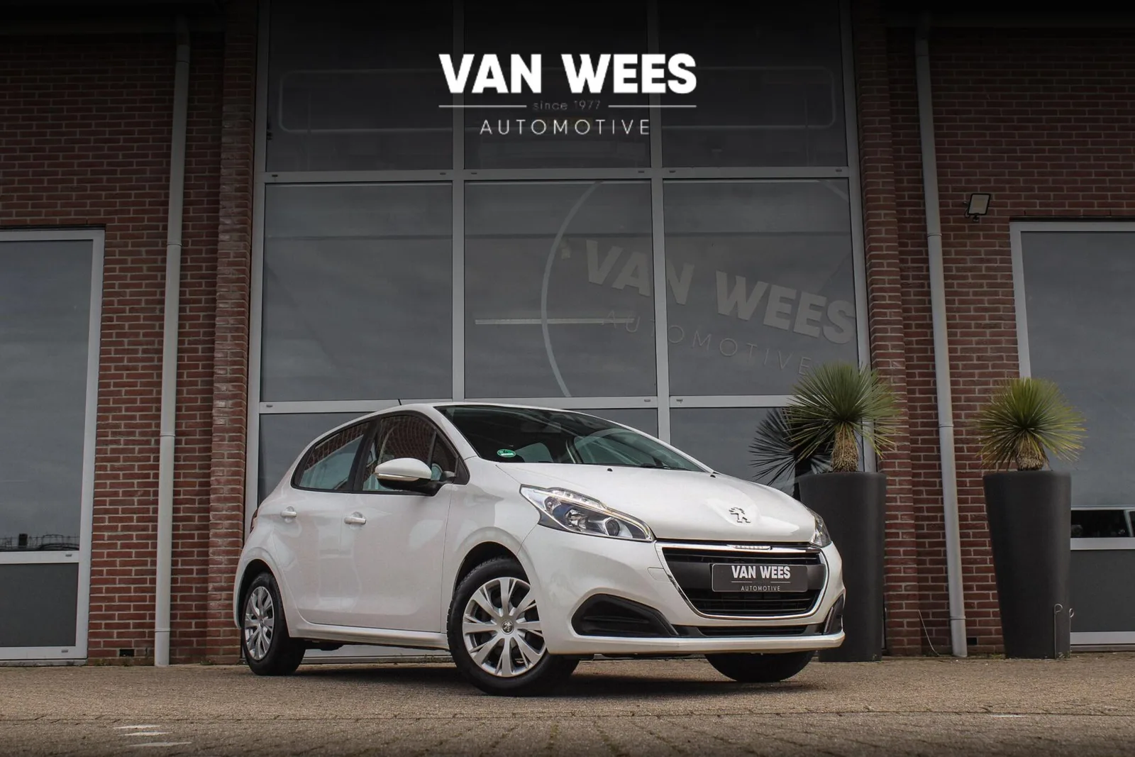 Peugeot 208 (2019) — foto 1