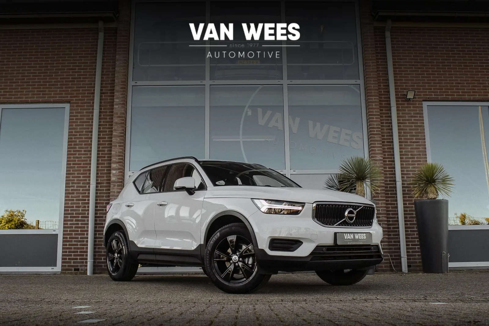 Volvo XC40 (2021) — foto 1