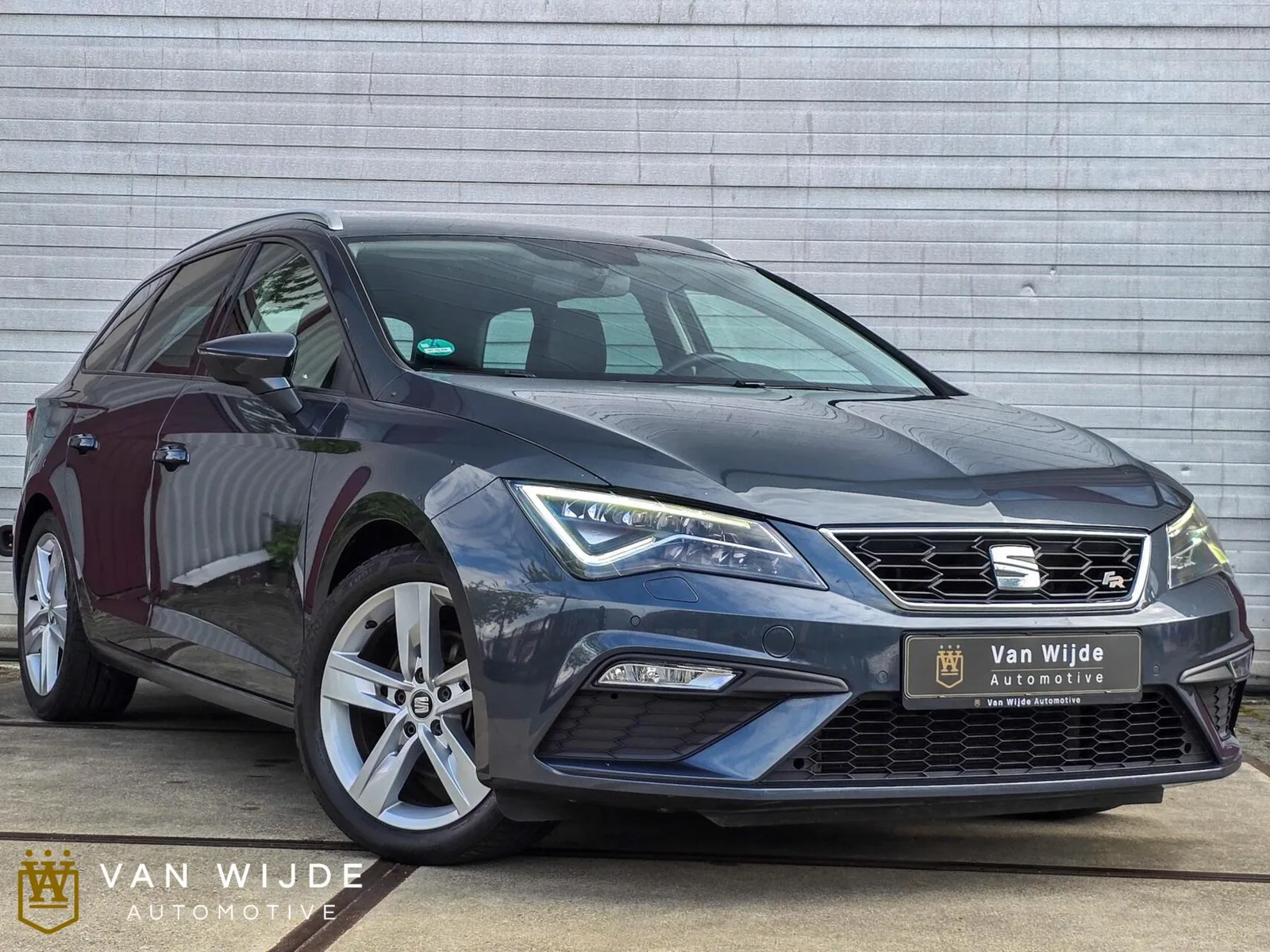SEAT Leon Sportstourer (2020) — foto 1