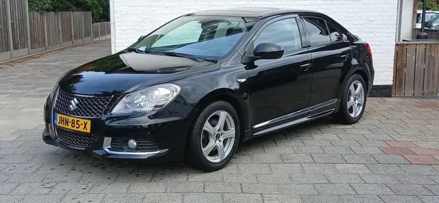 Suzuki Kizashi (2012) — foto 1