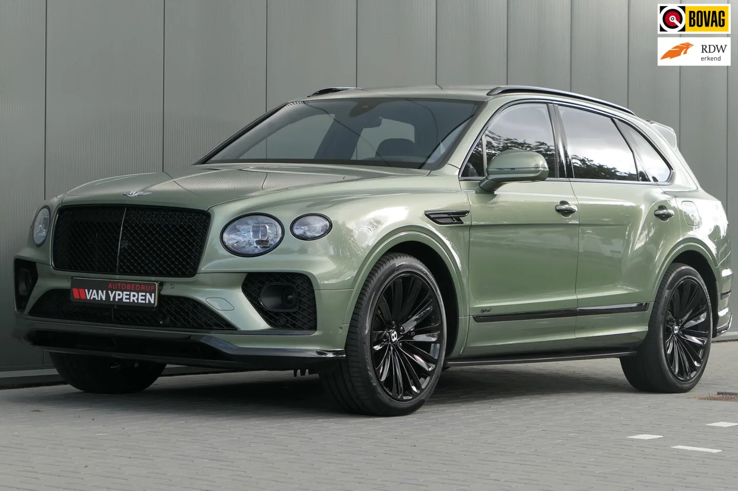 Bentley Bentayga (2022) — foto 1