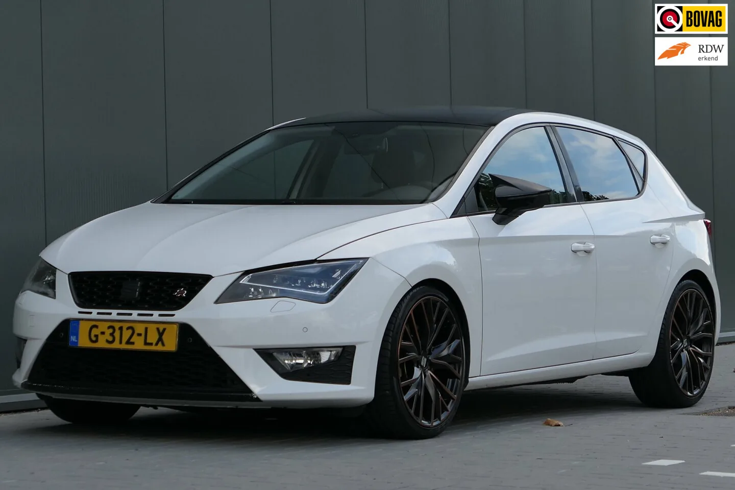 SEAT Leon (2013) — foto 1