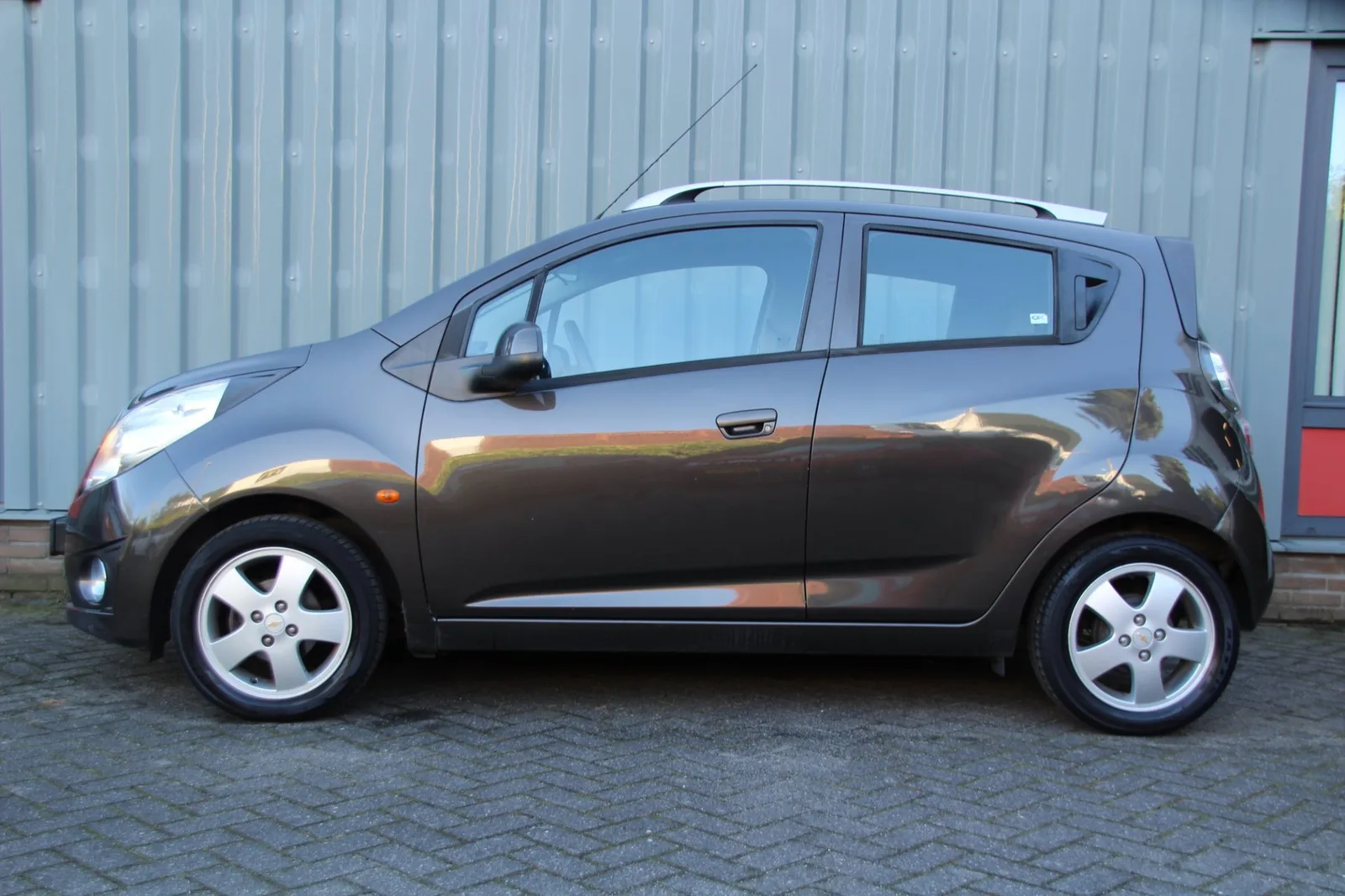Chevrolet Spark (2010) — foto 1