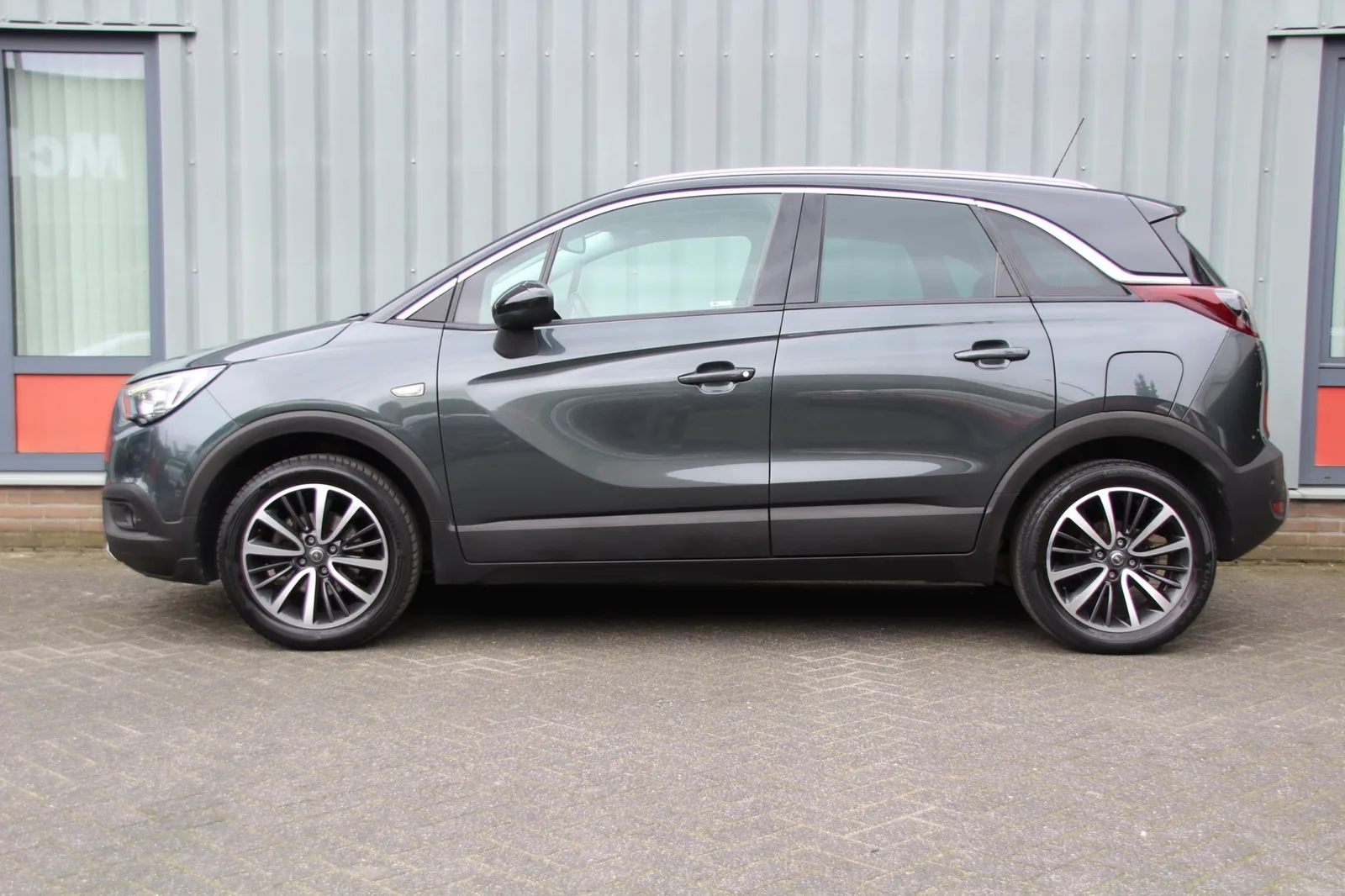 Opel Crossland (2018) — foto 1