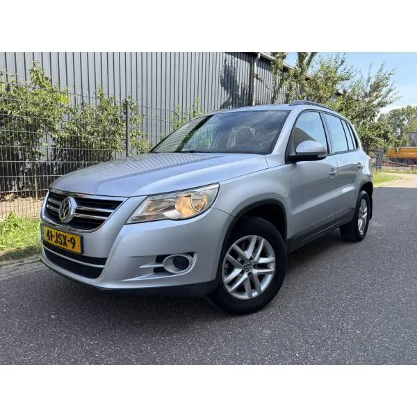 Volkswagen Tiguan (2009) — foto 1