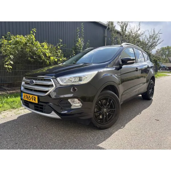 Ford Kuga (2018) — foto 1