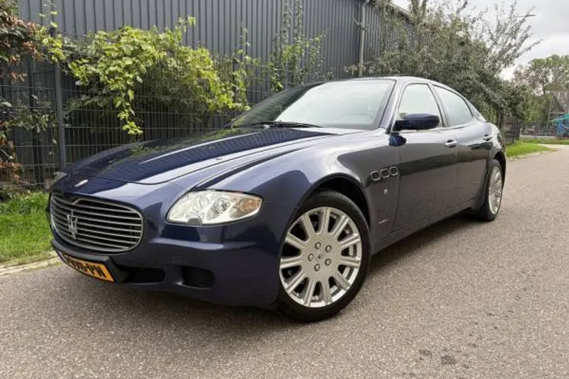 Maserati Quattroporte (2005)