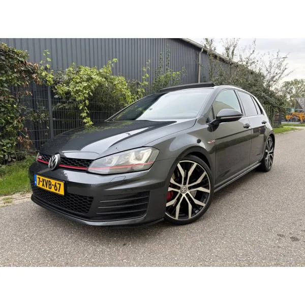 Volkswagen Golf (2014) — foto 1