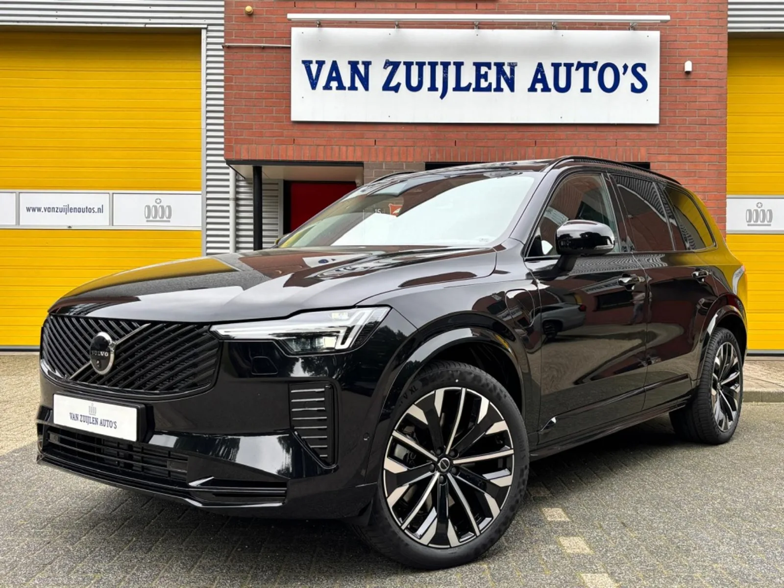Volvo XC90 (2025) — foto 1