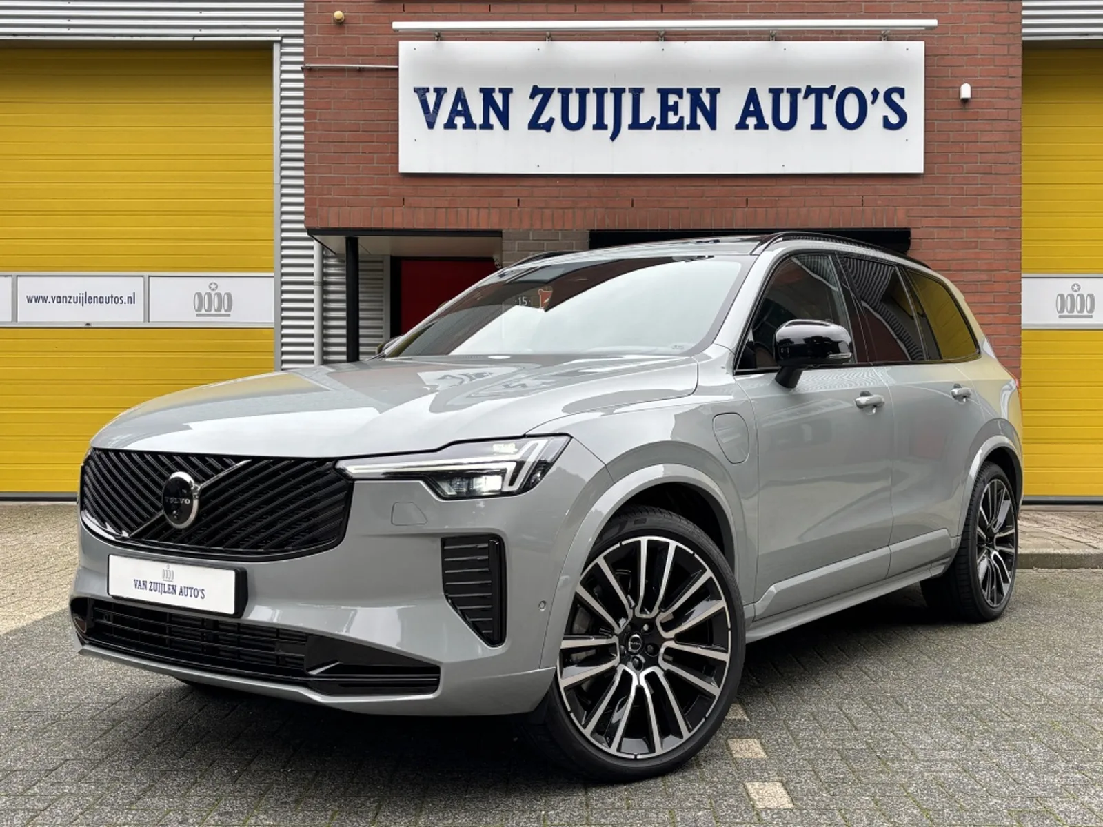 Volvo XC90 (2026) — foto 1