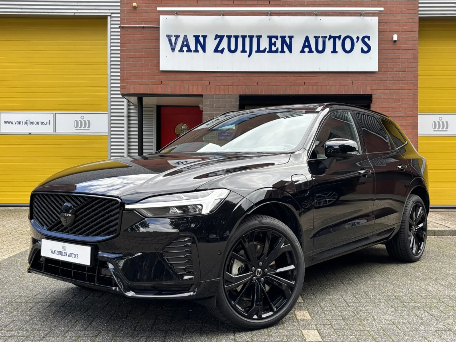 Volvo XC60 (2026) — foto 1