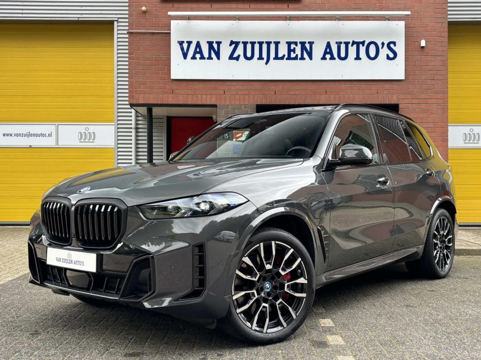 BMW X5 (2025) — foto 1