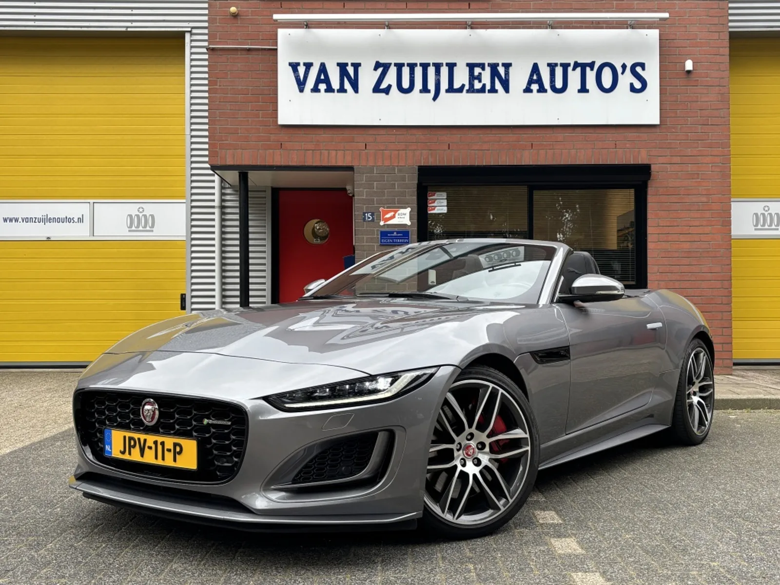 Jaguar F-Type (2021) — foto 1