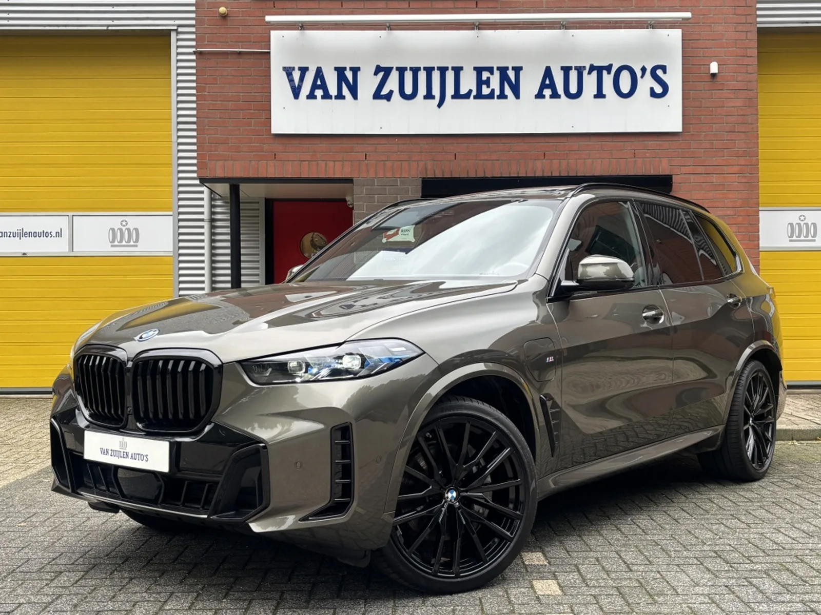 BMW X5 (2025) — foto 1