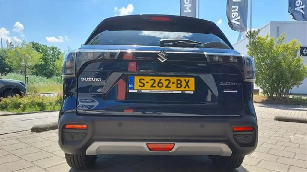 Suzuki S-Cross (2023) — foto 1