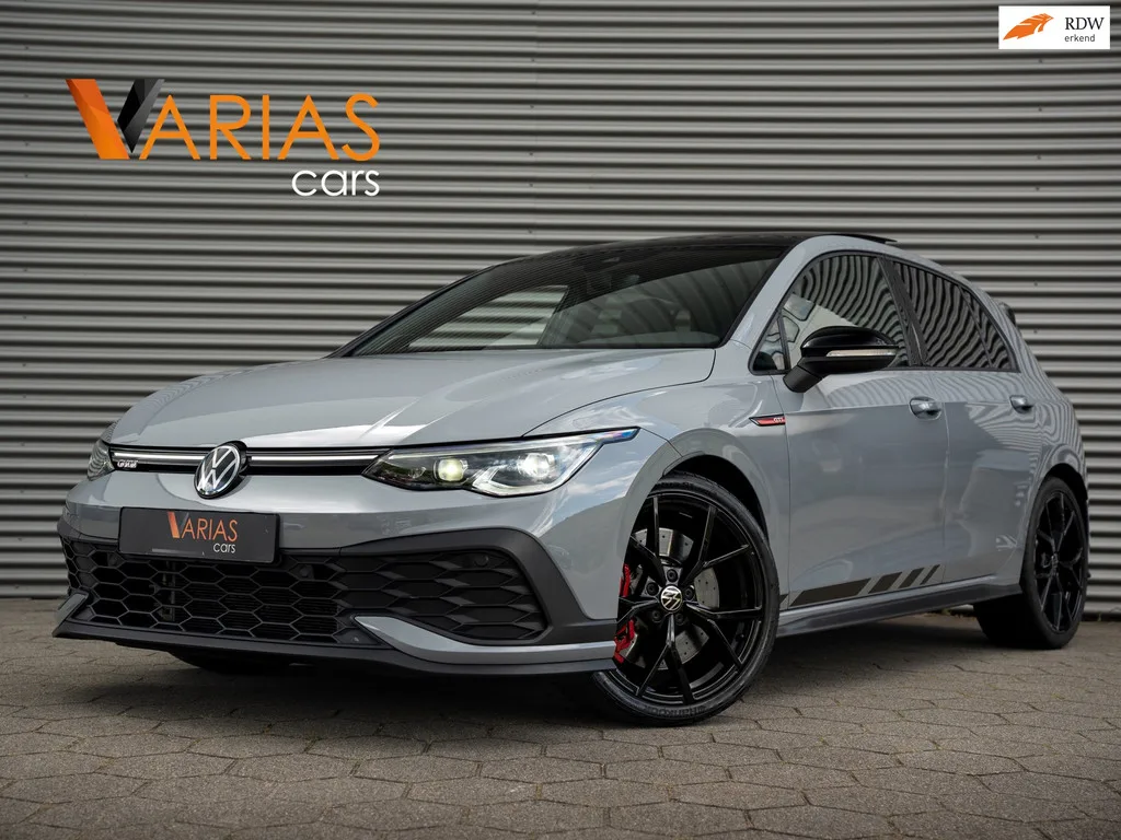 Volkswagen Golf (2023) — foto 1