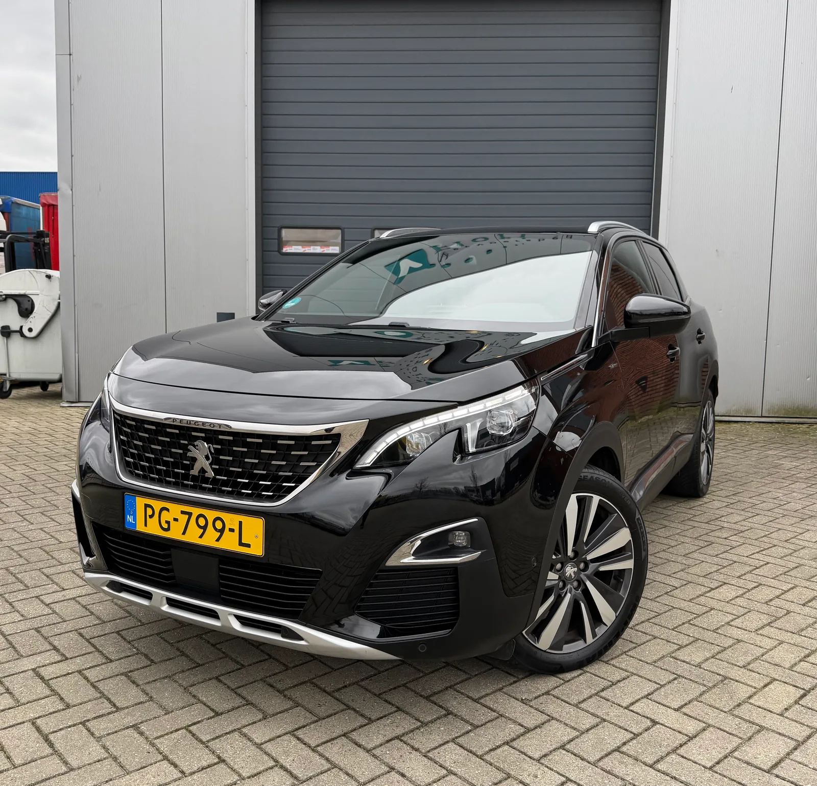 Peugeot 3008 (2017) — foto 1