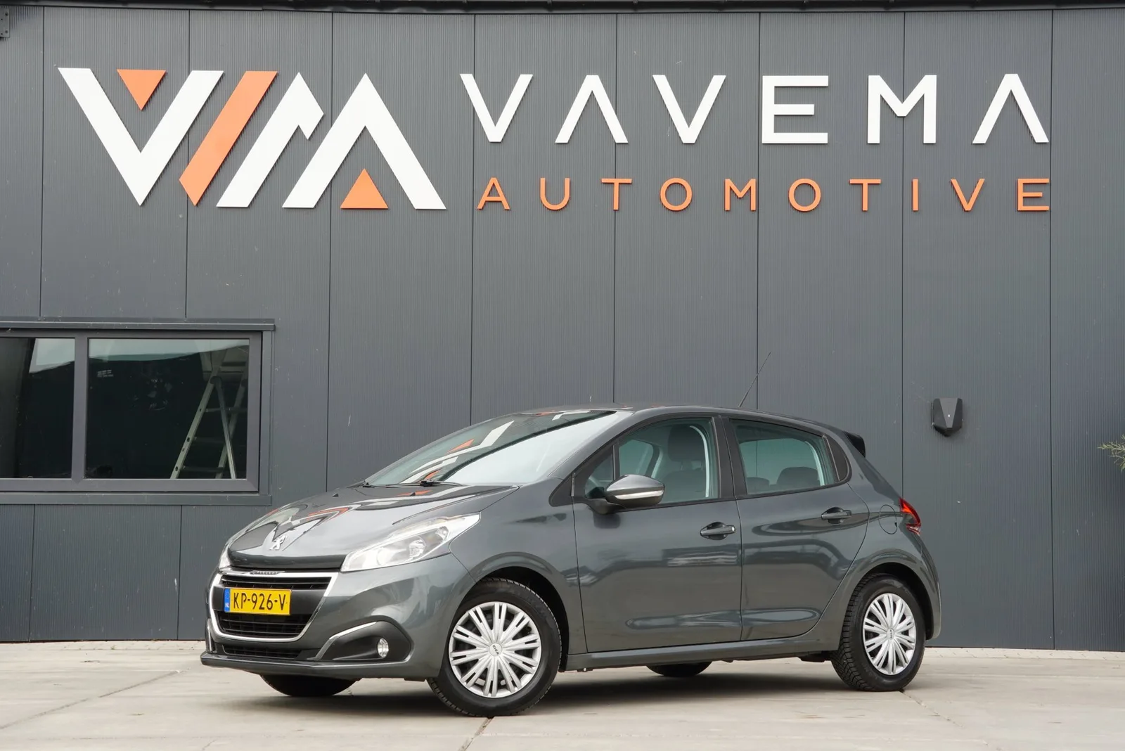 Peugeot 208 (2016) — foto 1