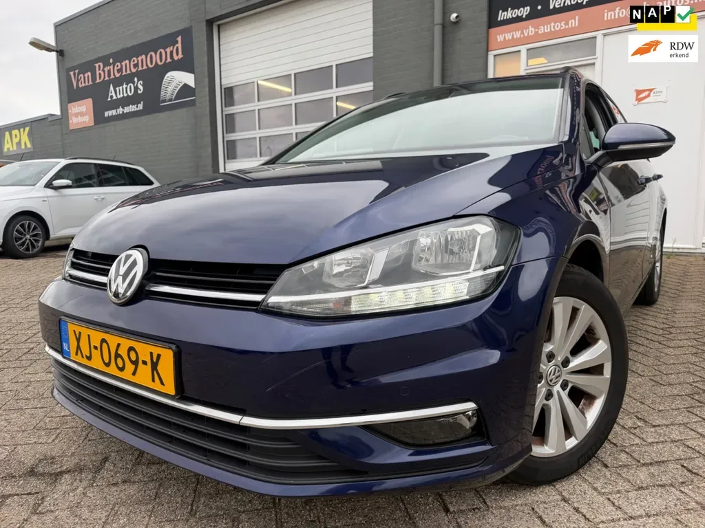 Volkswagen Golf (2019) — foto 1