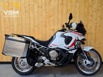MV Agusta Enduro Veloce (2025) — foto 1