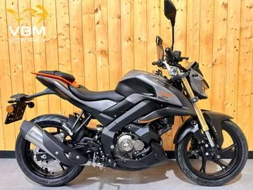 QJ Motor SRK 125 S (2026) — foto 1