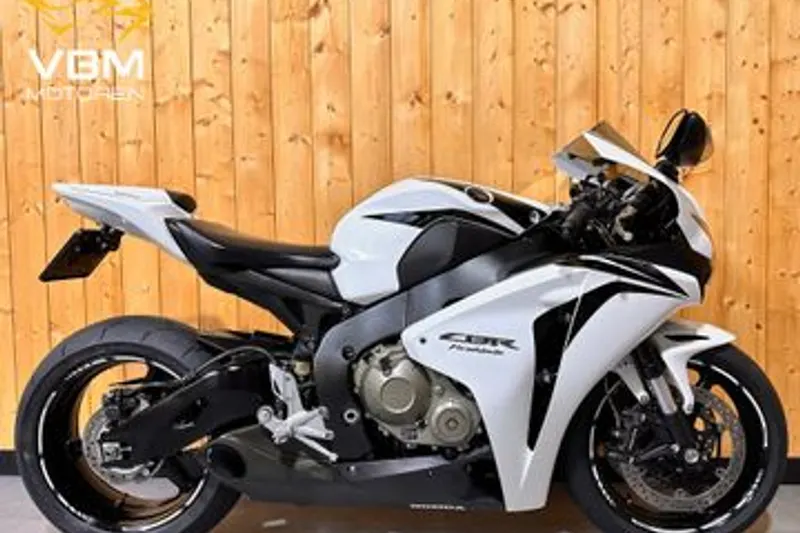 Honda CBR 1000 RR Fireblade (2008)