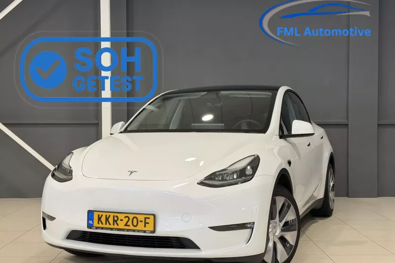Tesla Model Y (2024)