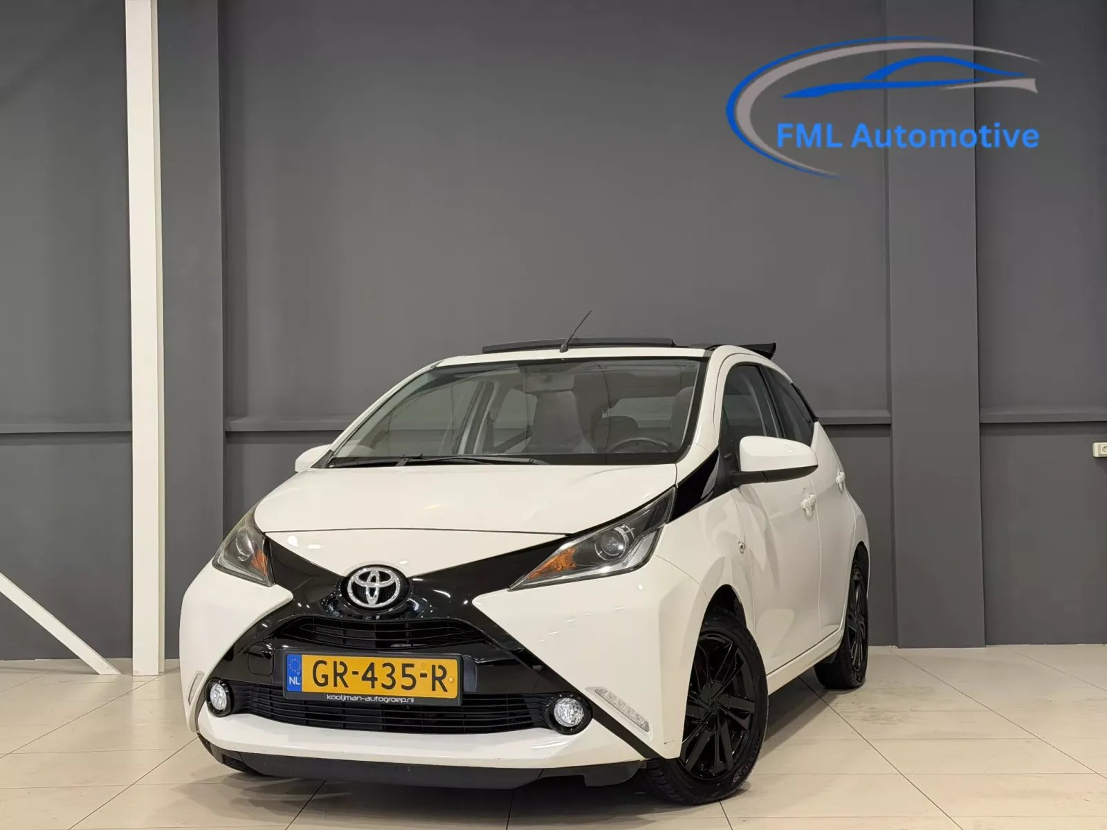 Toyota Aygo (2015) — foto 1
