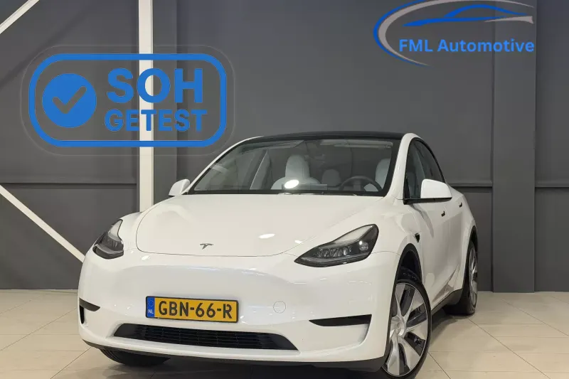 Tesla Model Y (2024)