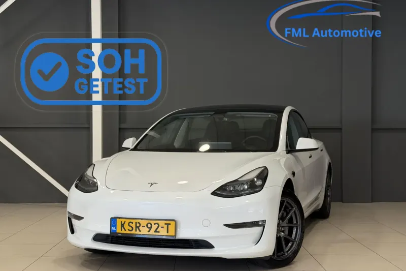 Tesla Model 3 (2023)