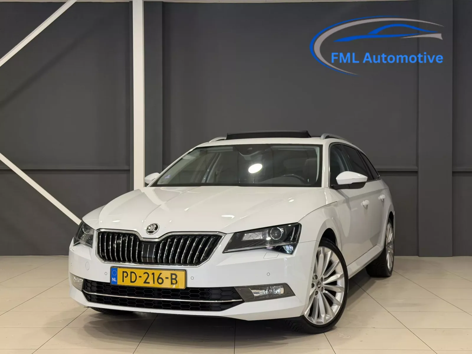 Škoda Superb (2017) — foto 1