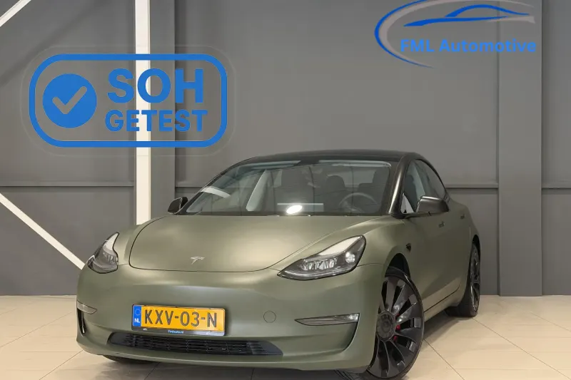 Tesla Model 3 (2023)