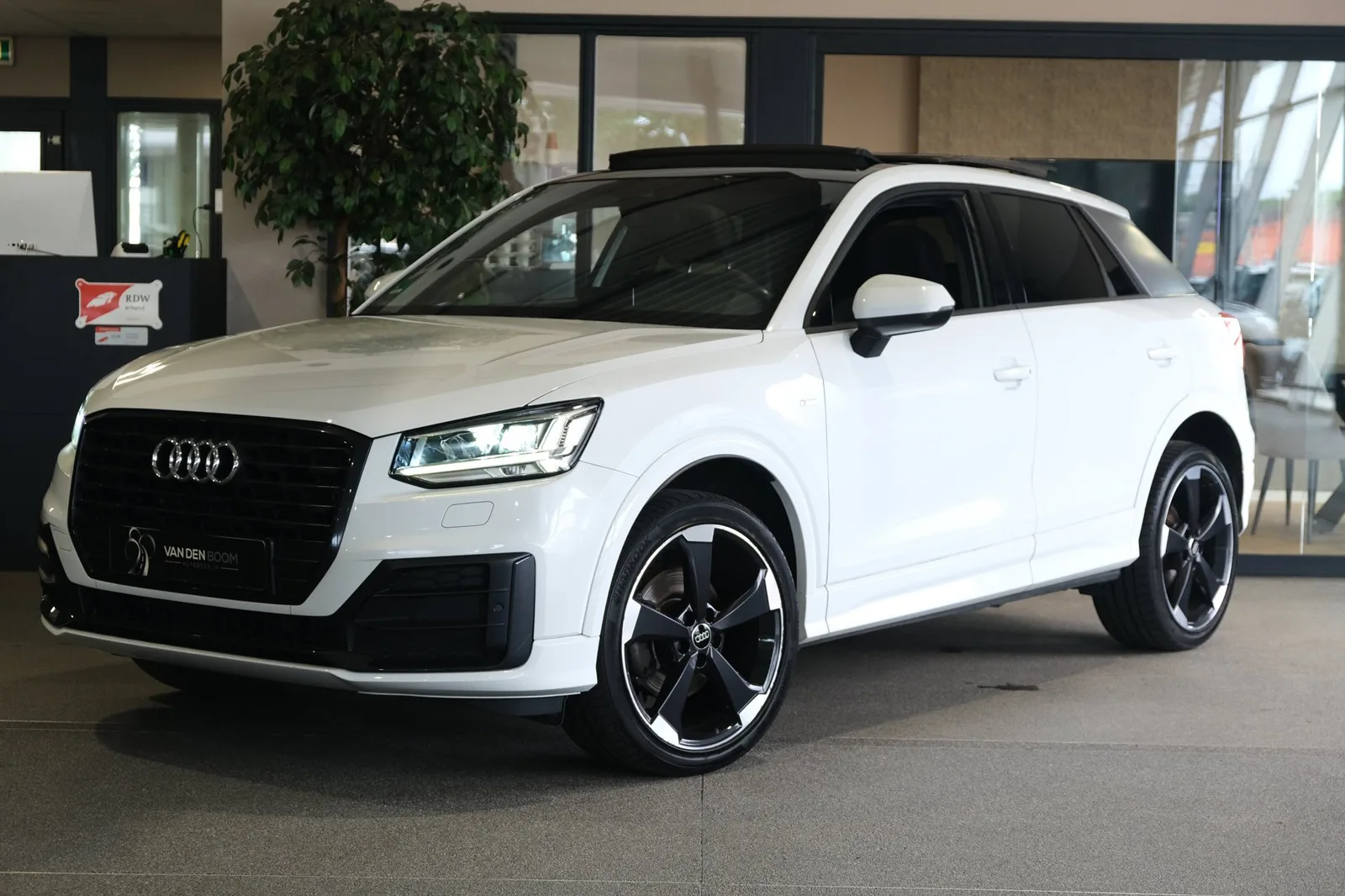 Audi Q2 (2017) — foto 1