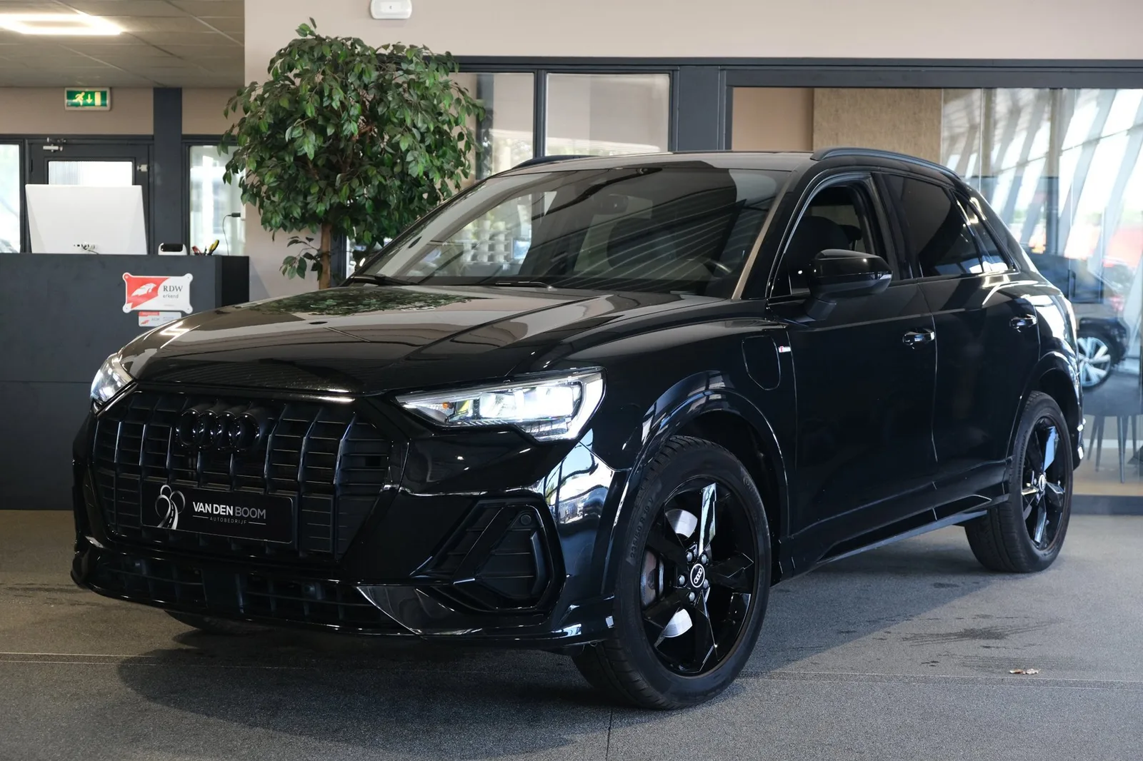 Audi Q3 (2021) — foto 1