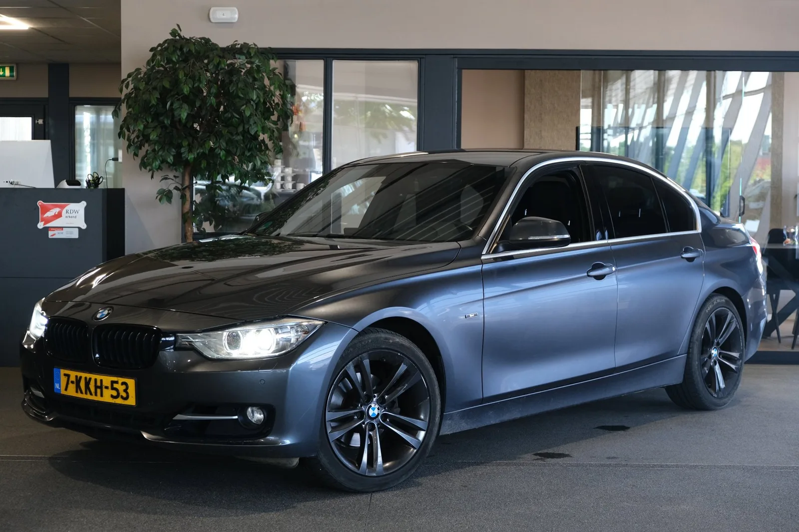 BMW 3-Serie (2013) — foto 1