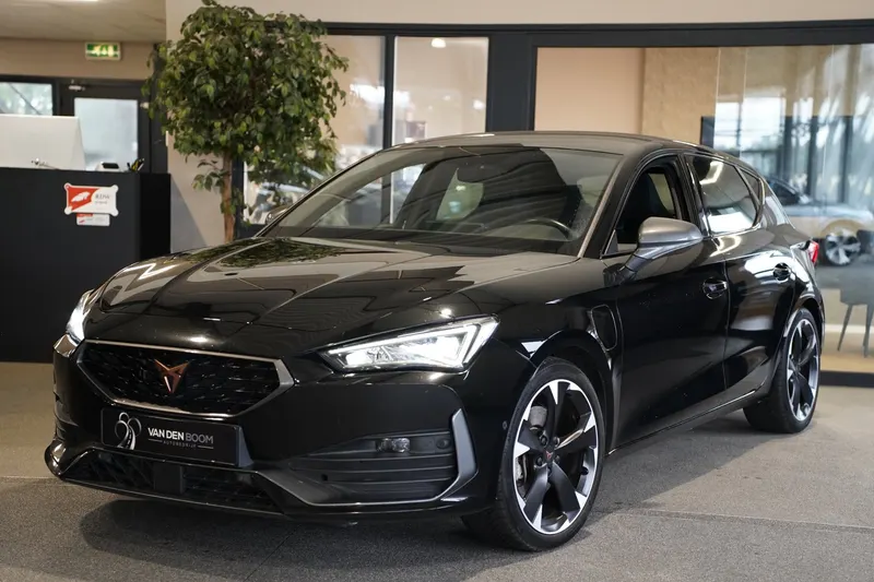 CUPRA Leon (2023)
