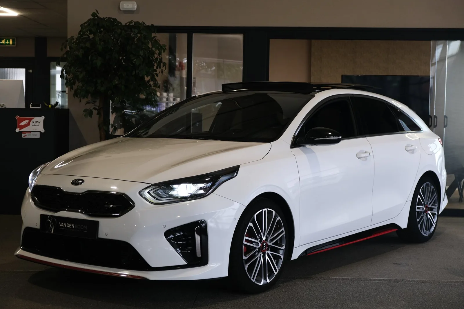 Kia Proceed (2019) — foto 1