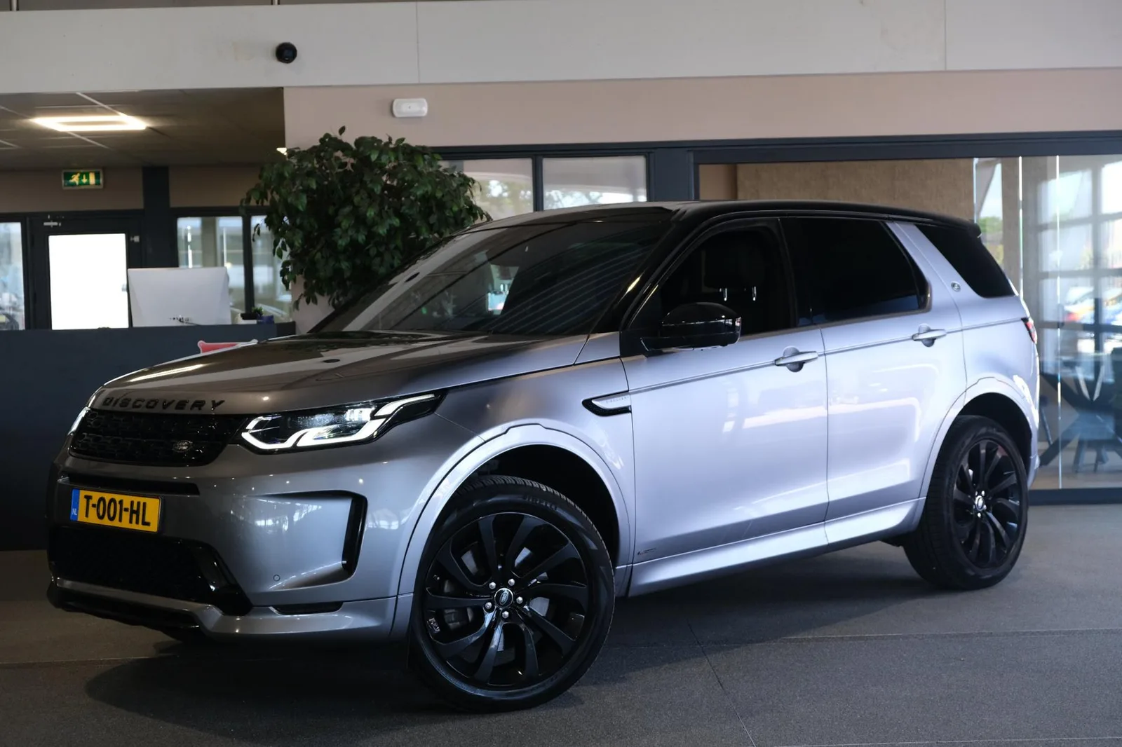 Land Rover Discovery Sport (2019) — foto 1
