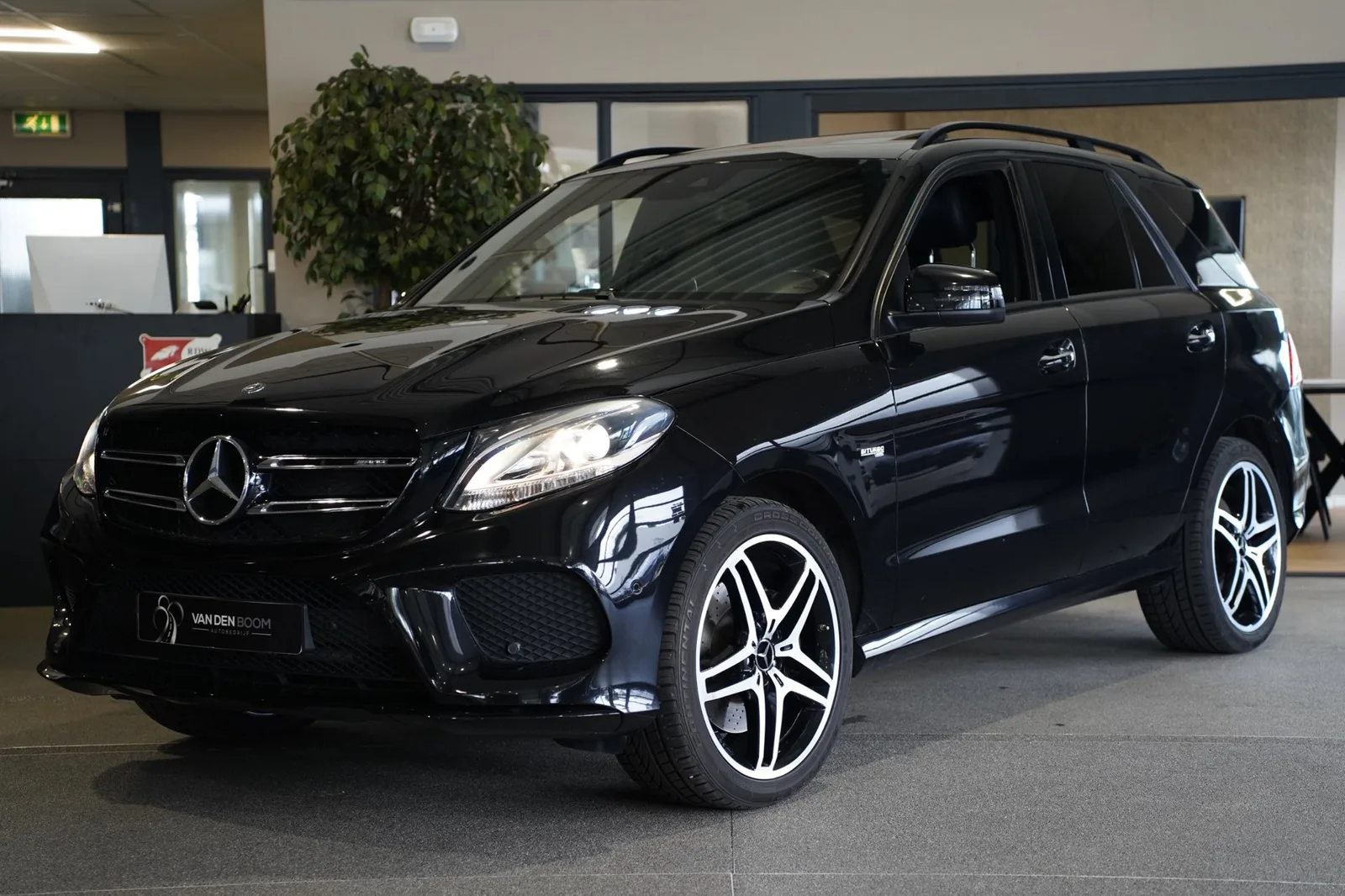 Mercedes-Benz GLE (2018) — foto 1
