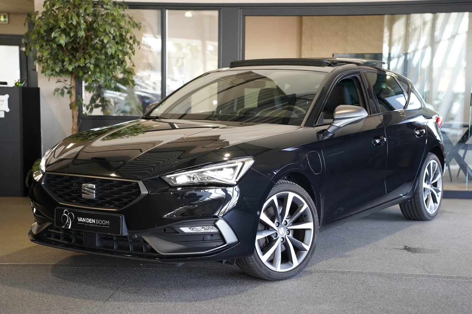 SEAT Leon (2020) — foto 1