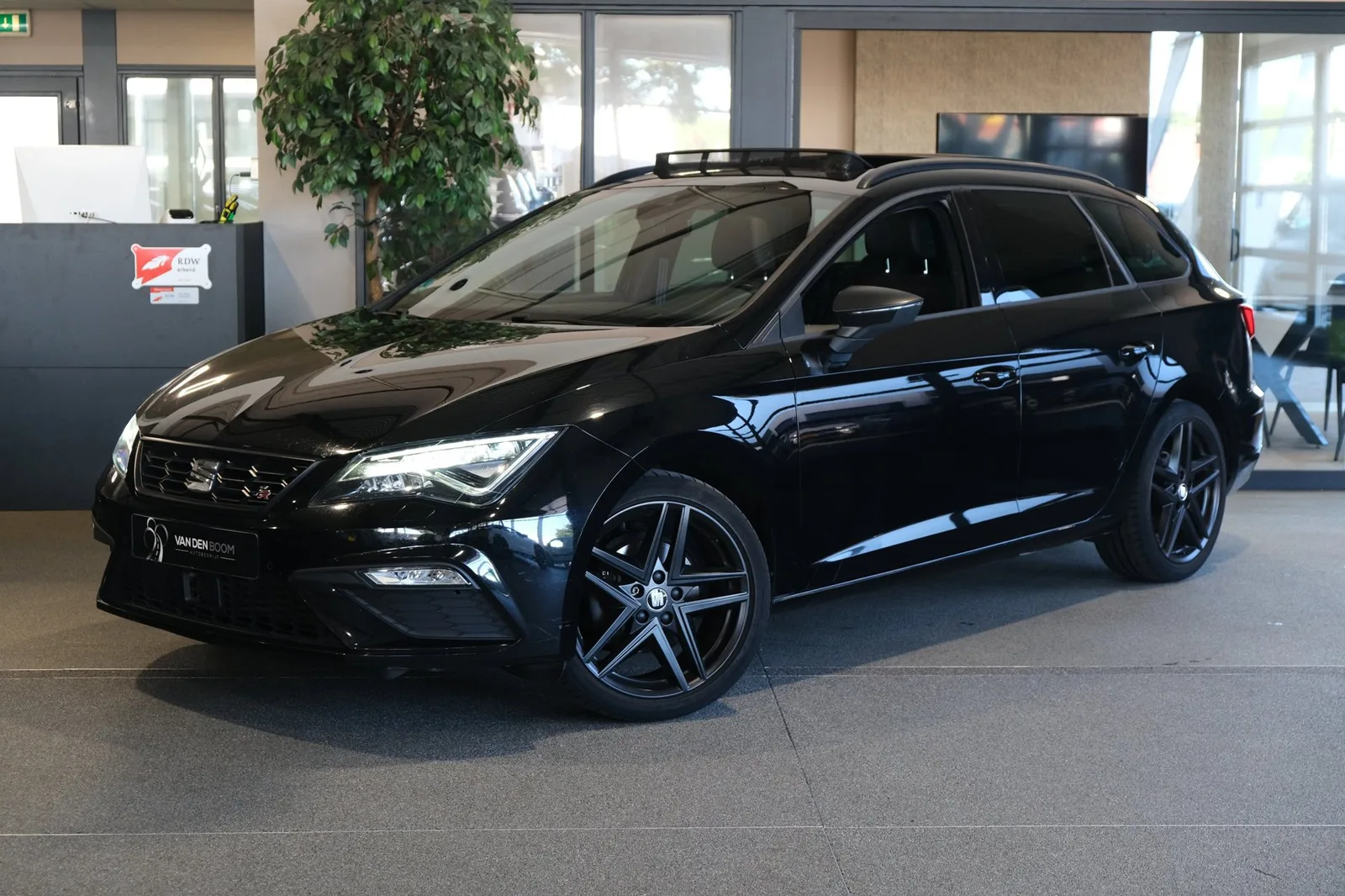 SEAT Leon (2018) — foto 1