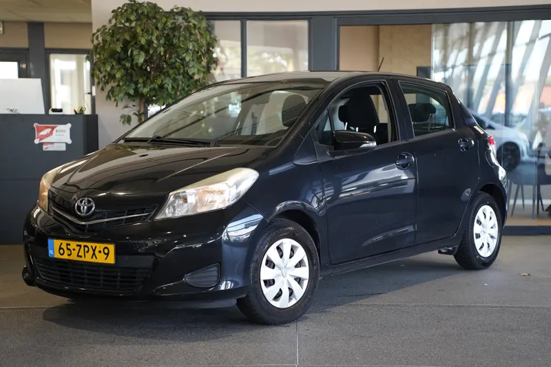 Toyota Yaris (2013)