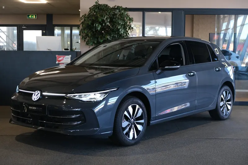 Volkswagen Golf (2025)