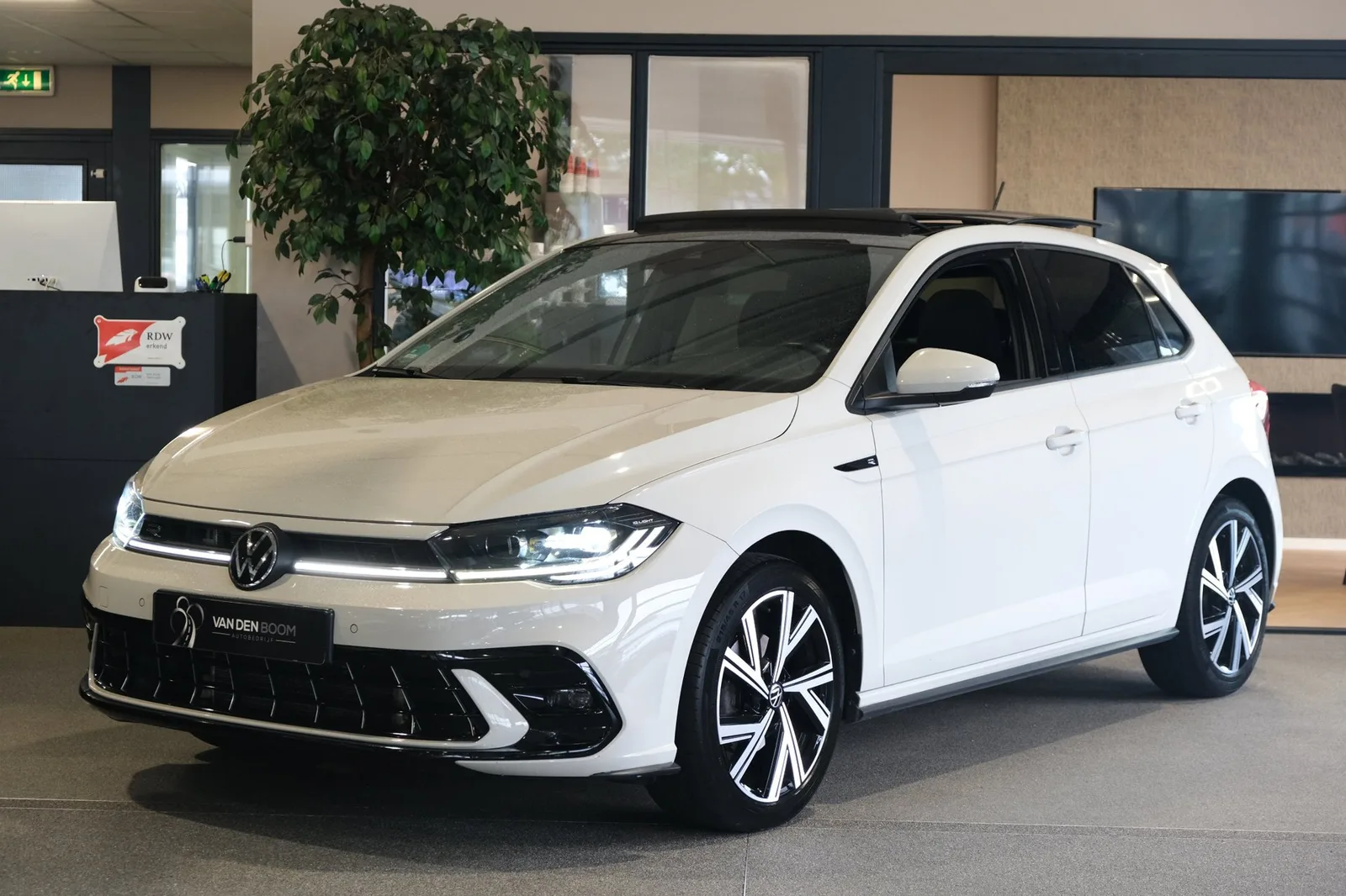 Volkswagen Polo (2022) — foto 1