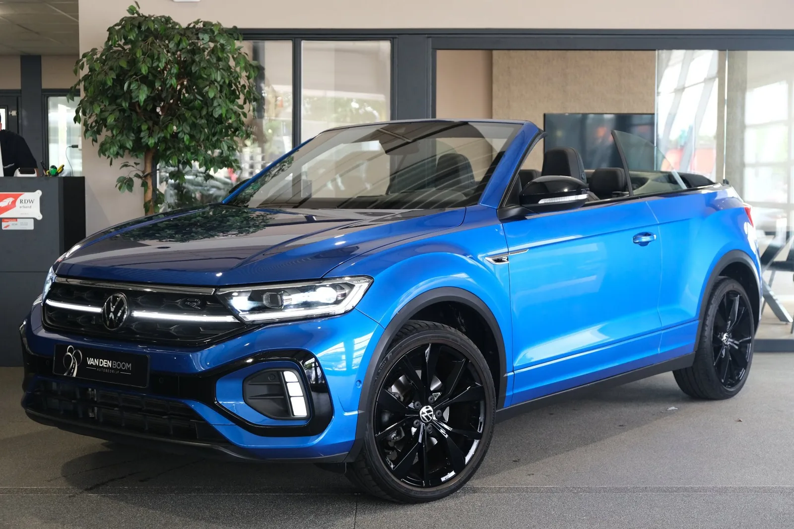 Volkswagen T-Roc (2022) — foto 1