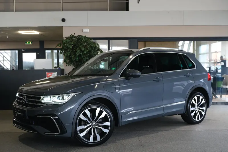 Volkswagen Tiguan (2021)