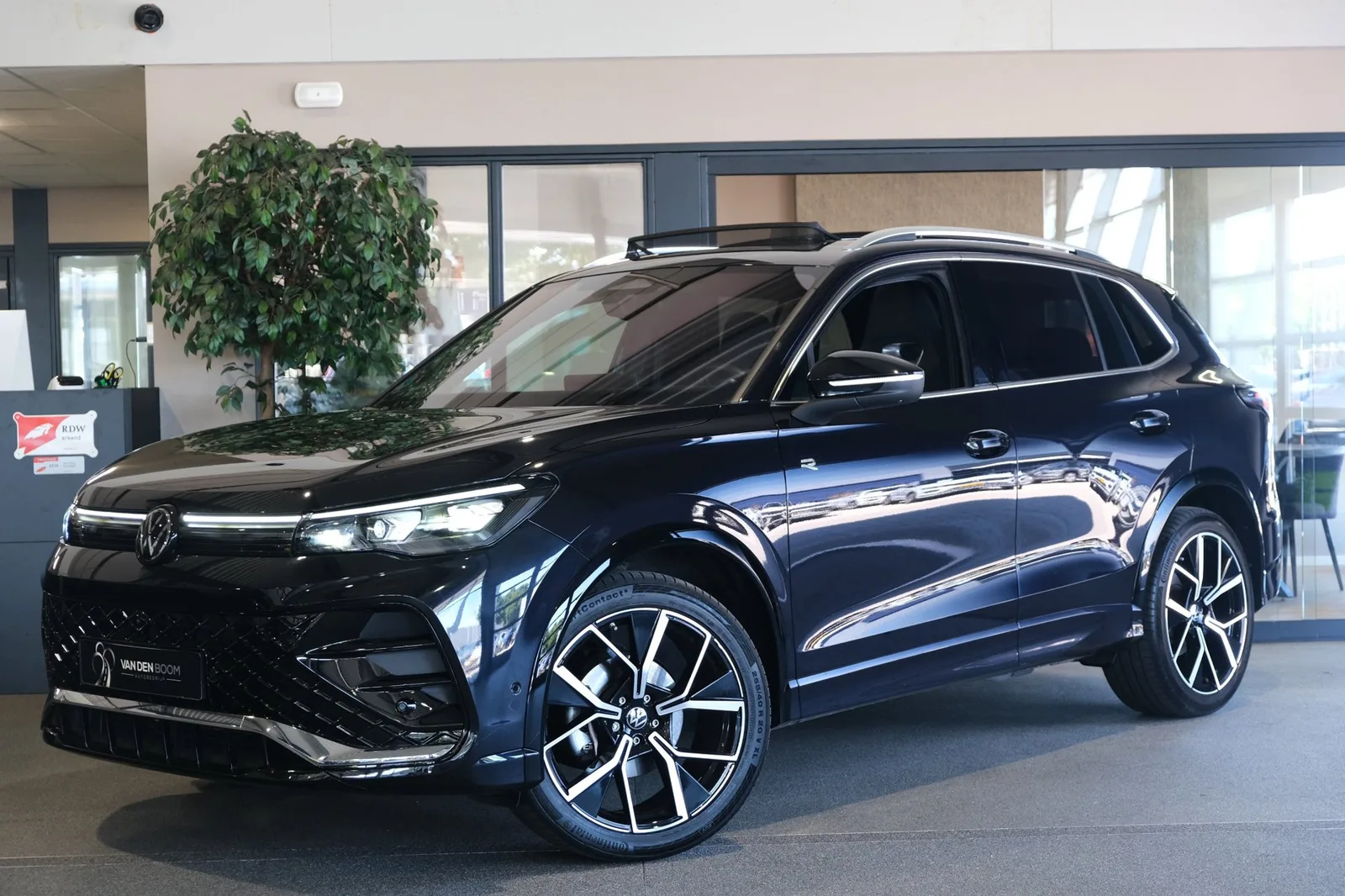 Volkswagen Tiguan (2024) — foto 1