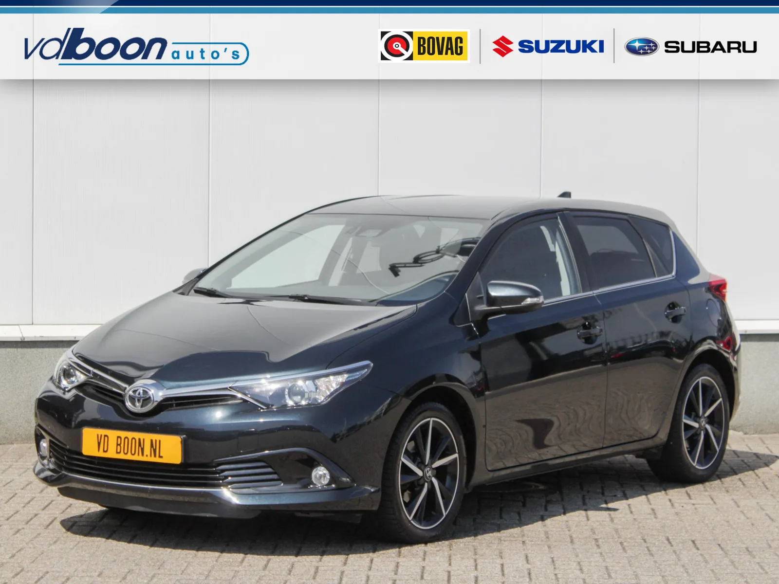 Toyota Auris (2017) — foto 1